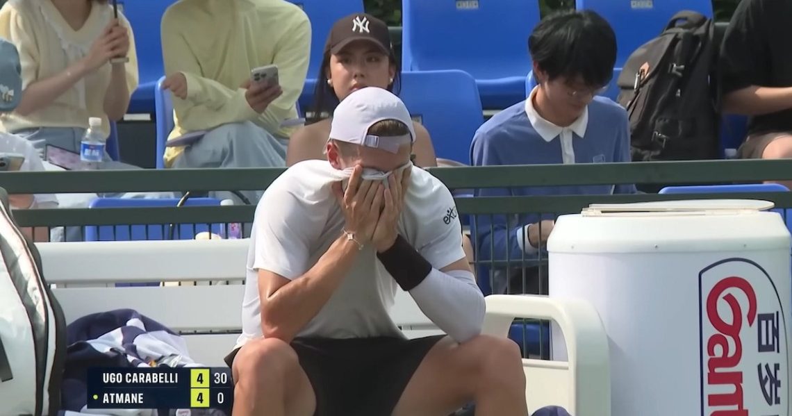 “Estaba temblando, no podía respirar”: el tremendo abandono del rival del argentino Ugo Carabelli que alertó al tenis.