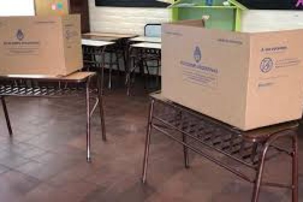 Hasta las 12 de la noche, la participación electoral es del 23 por ciento en todo el país.