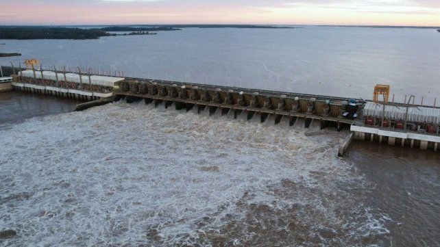 El río Uruguay inicia su descenso gradual